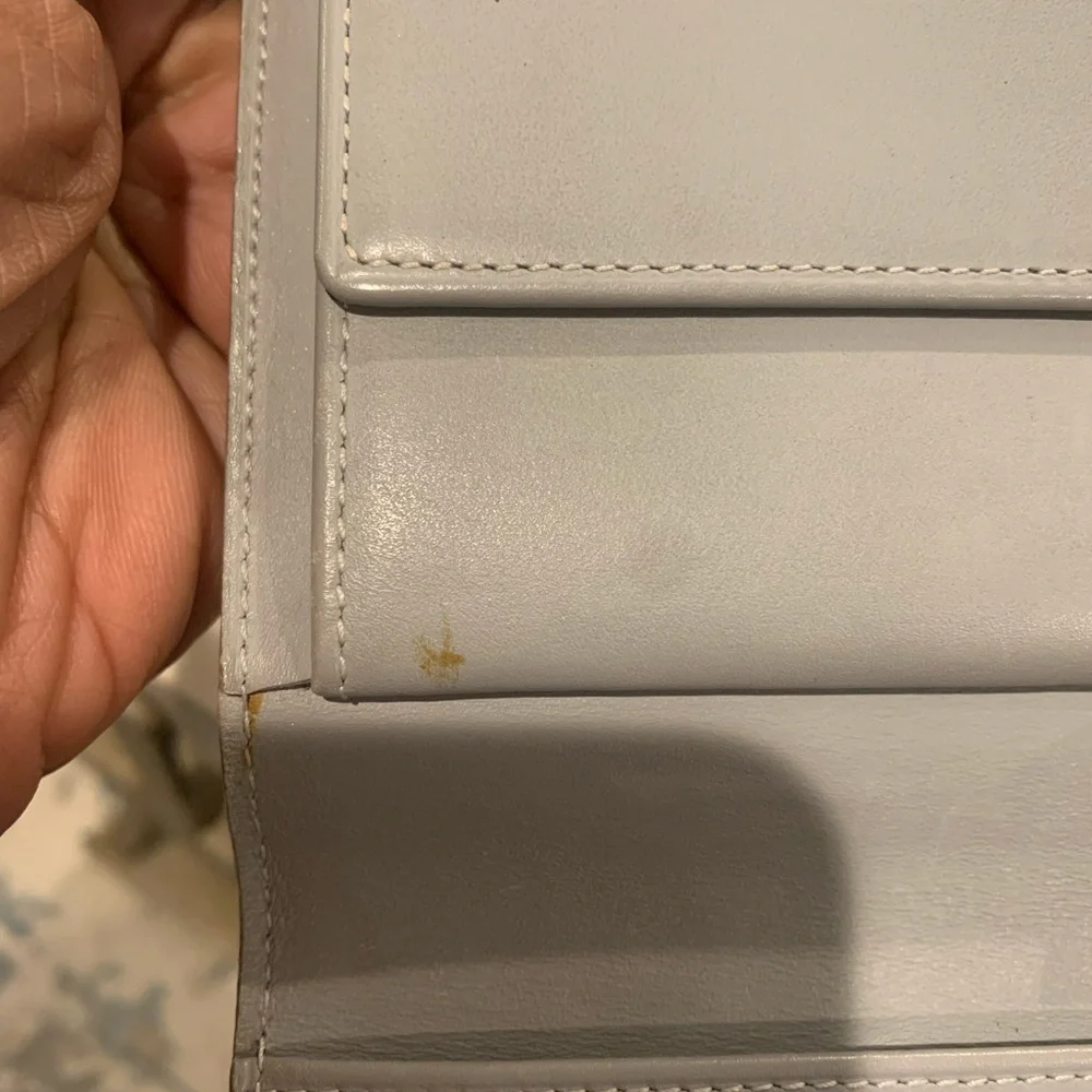 Authentic Louis Vuitton Vernis Sarah International Wallet - Picture 5 of 14